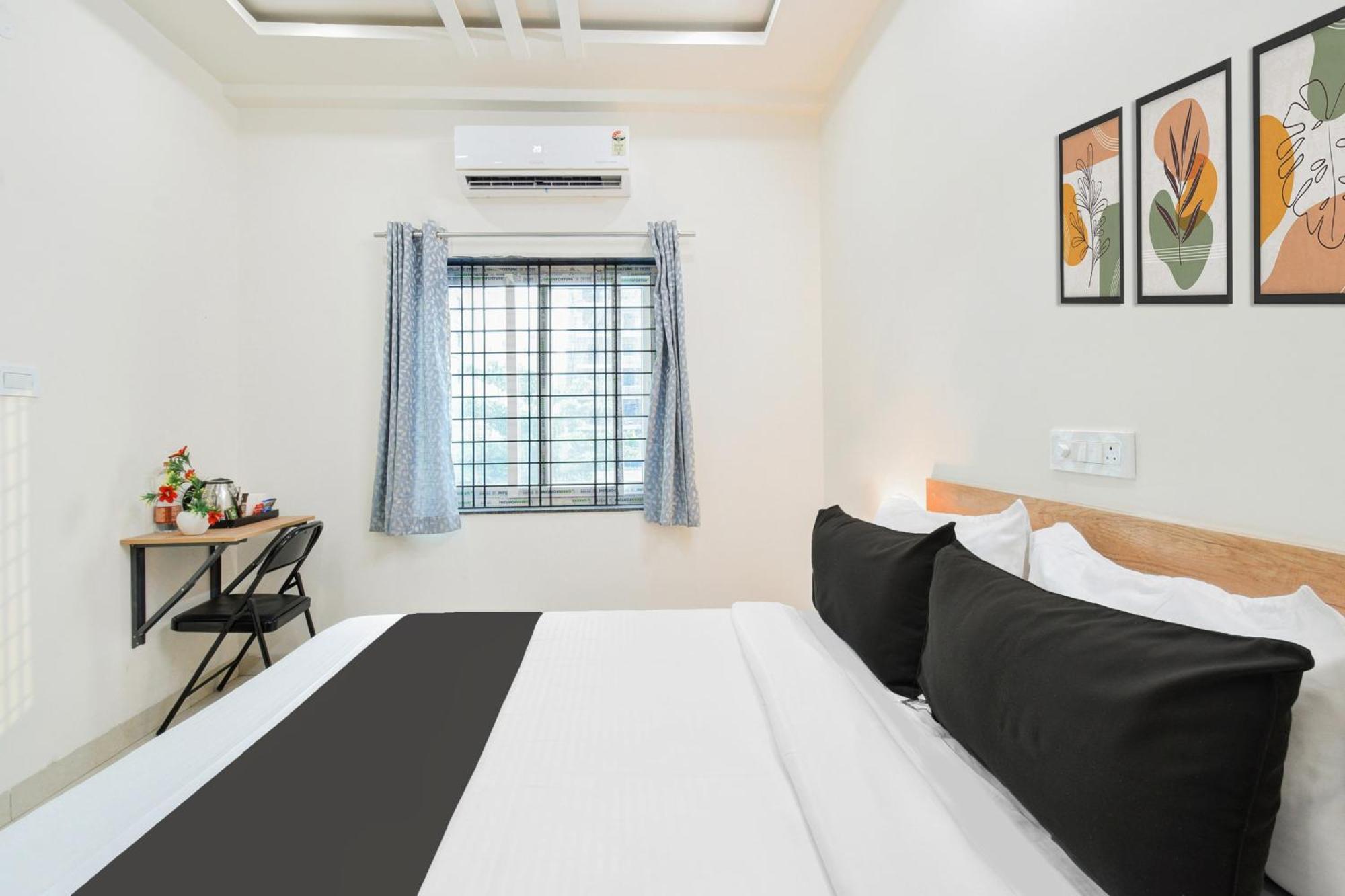 Super Townhouse Kokapet Formerly Aarian Tej Nilayam Gundipet Eksteriør billede
